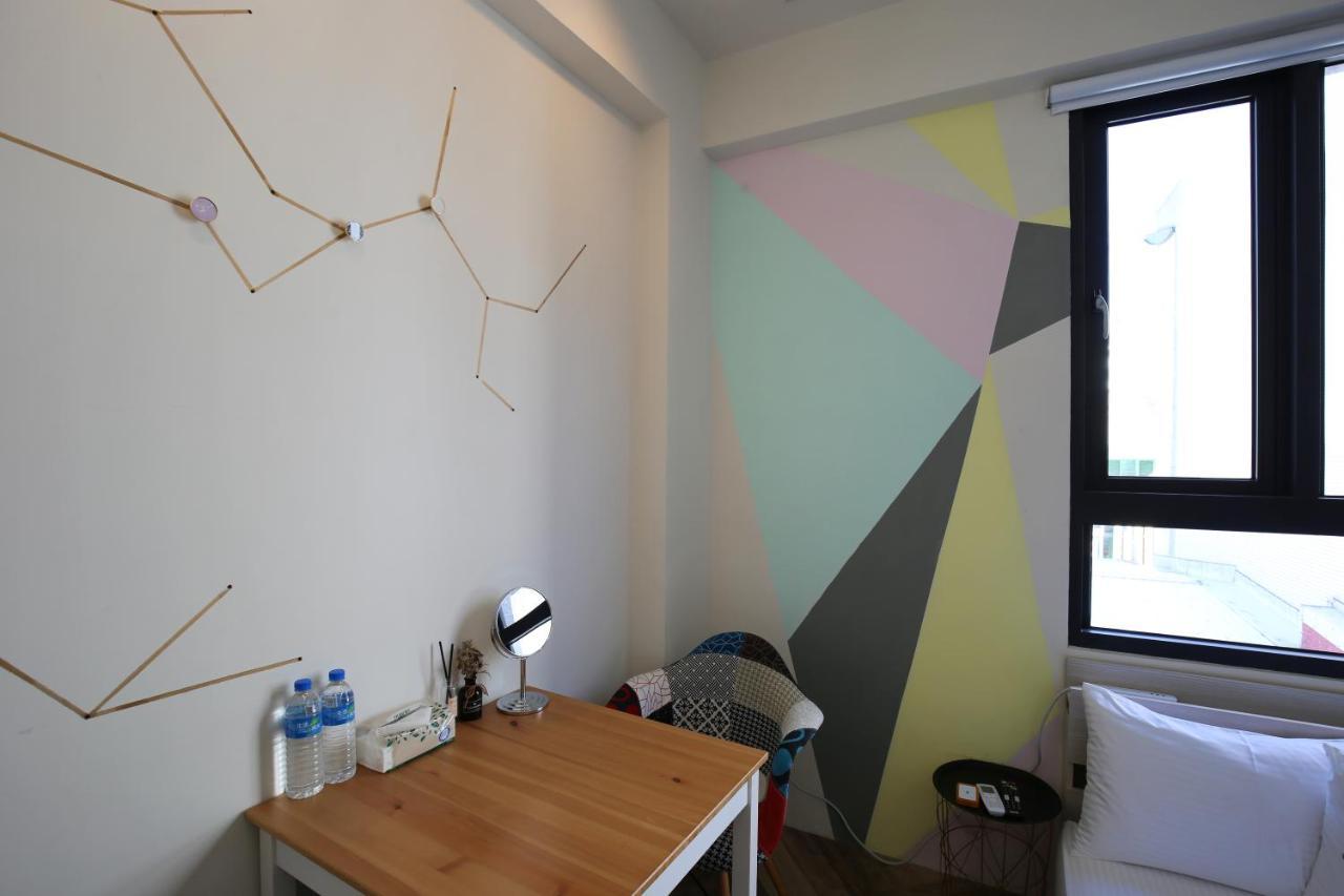 Yes Yes I Am Willing Apartment Tainan Luaran gambar